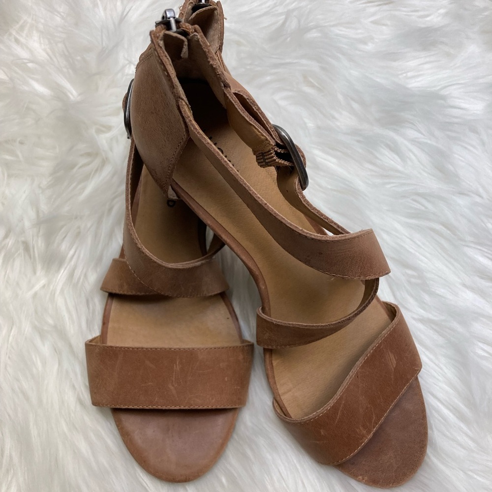 Lucky Brand Shoes. - Picture 1 of 7